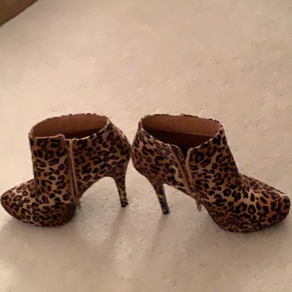 Animal print boot